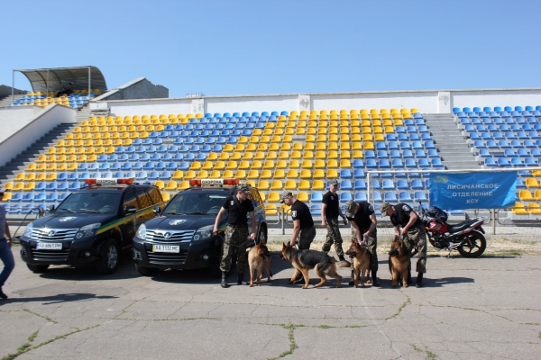 Наши собаки на всеукраинской выставке в Лисичанске